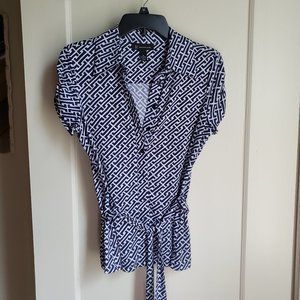 Inc Navy Blue & White Short Sleeve Top w/Tie Belt Size M 8-10